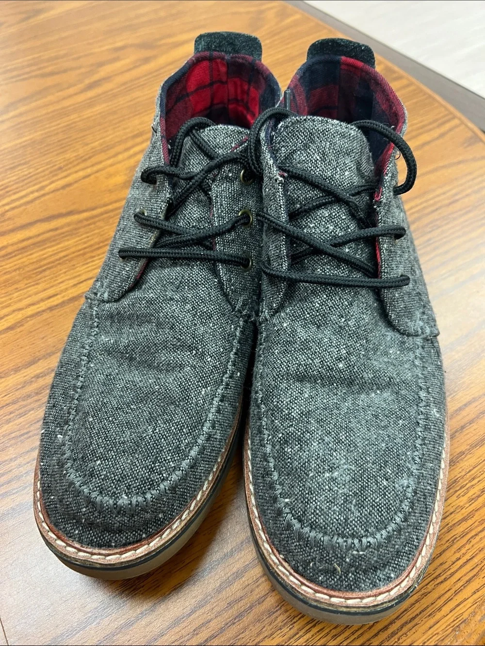 Tom’s Chukka boots
